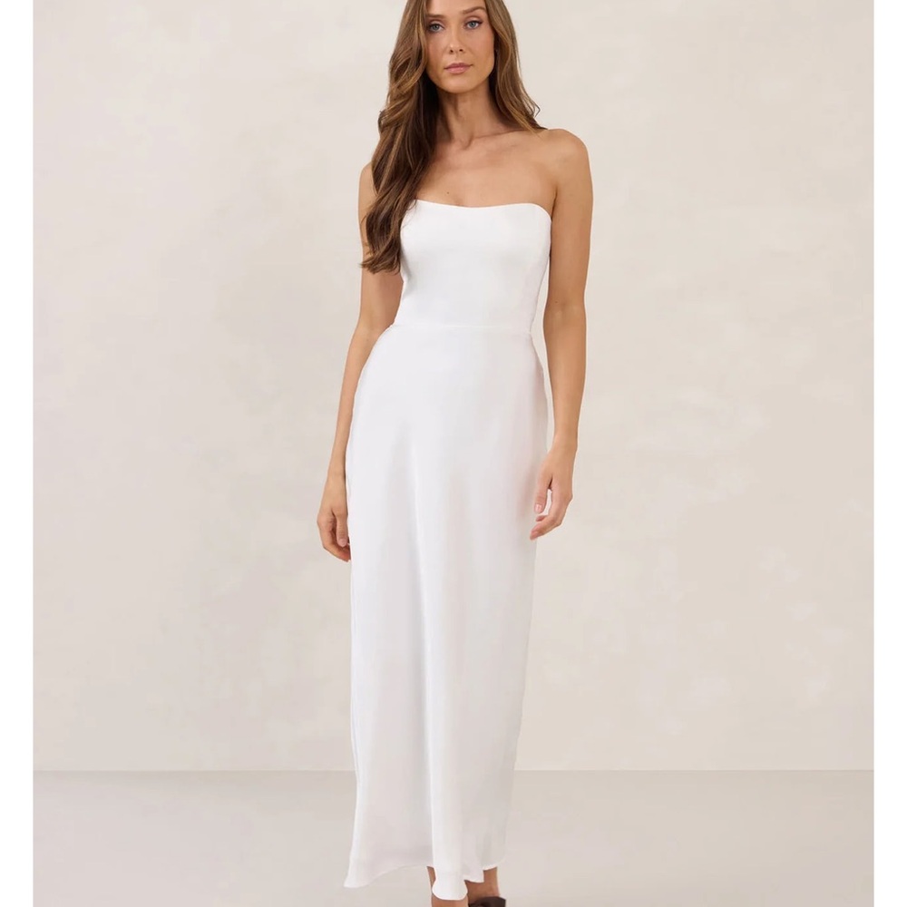 Park & Fifth Brodie Dress and Crosby Cape Bundle